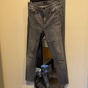 Mother Faded Black/Grey cropped slim fit jeans